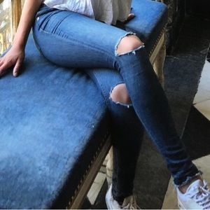 Rag & bone ripped knee skinny jeans medium wash size 24
